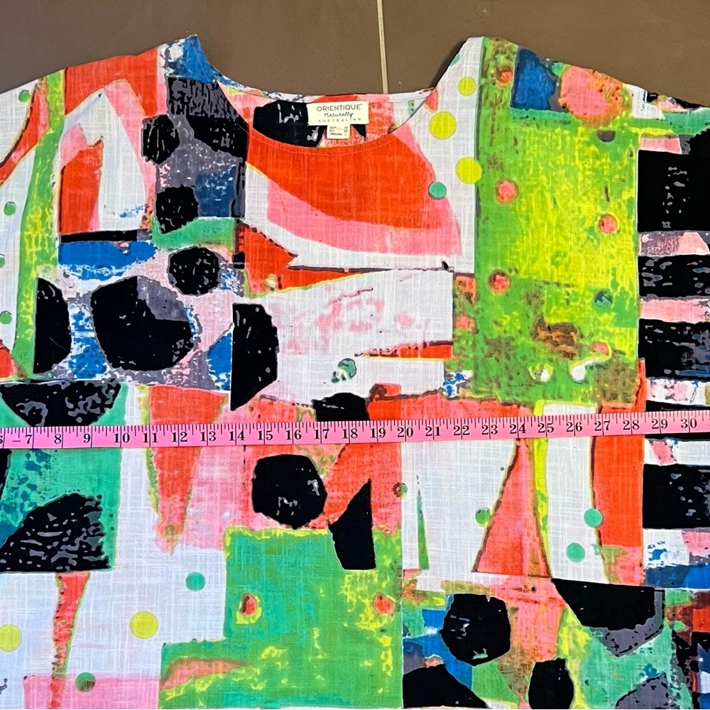 Colorful Abstract Print Women's Top - Picture 3 of 7